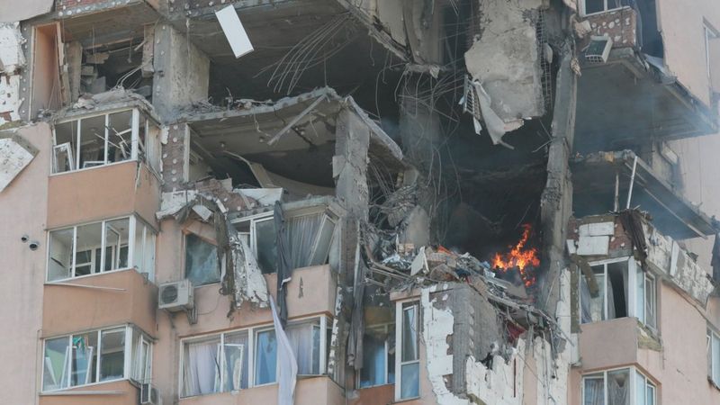 орківська ракета попала в желий дім